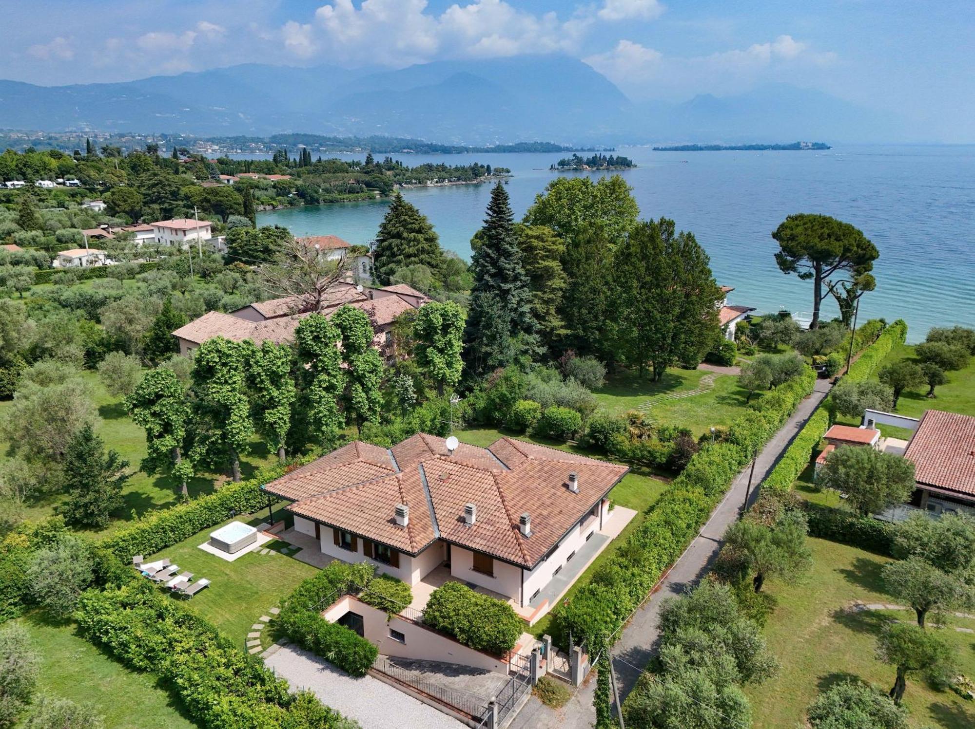 Villa Giulia Manerba del Garda Exterior photo